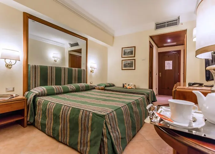 Hotel Raeli Floridia 3*